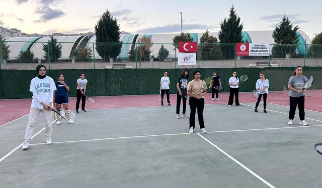 Eren: Gençlerimizin Önünü Açıyoruz