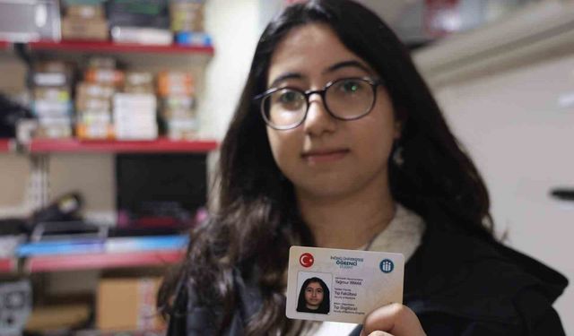 4 Yaşında Doktor Olacağını Söylemişti, 14 Sene Sonra Tıp Fakültesini Kazandı