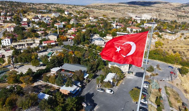 Elazığ’da 4 Bin Yıllık Mahalle Sonbaharda Görenleri Mest Ediyor