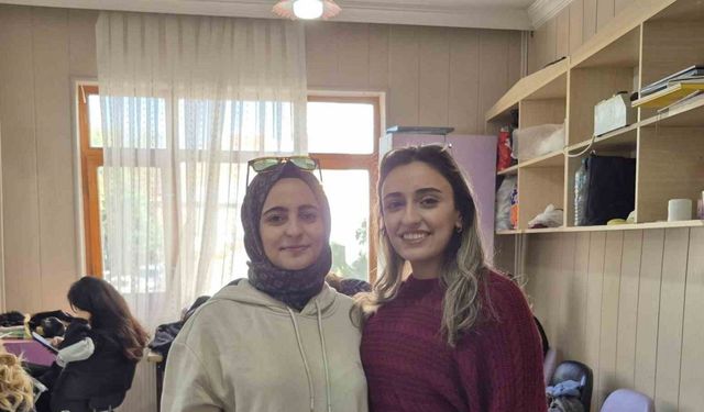 Abla Ve Kardeş, Hayalleri İçin Kuaförlük Eğitimi Alıyor