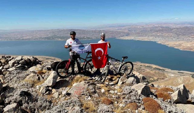 Elazığ’da 2 bin 100 metrelik Mastar Dağı’na bisiklet tırmanışı