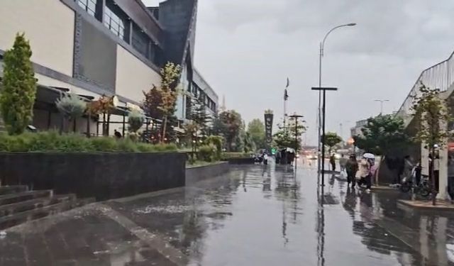 Elazığ’da Sağanak Ve Fırtına Etkili Oldu