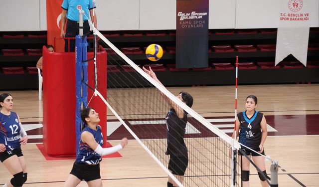 Elazığ Belediye Spor Kadın Voleybol Takımı Namağlup Liderliğini Sürdürdü