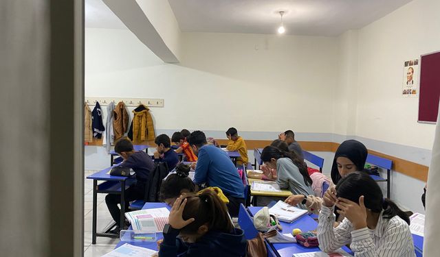 Kovancılar’da Gece Kurslarıyla Başarıya Işık Tutuluyor