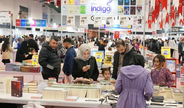 Elazığ Belediyesi 6. Kitap Fuarı Yoğun İlgi Görüyor