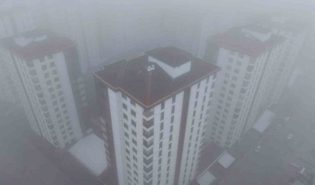 Elazığ’da 200 Metreden Şehir Sis İçinde Kayboldu