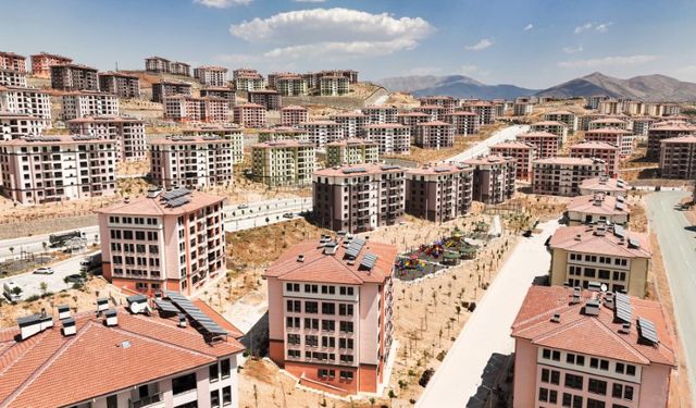 Bakan Kurum, Deprem Bölgesinde Teslim Edilen Konutların Sayısını Açıkladı