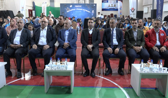 Geleceğin Teknoloji Liderleri Mezuniyet Sevinci Yaşadı