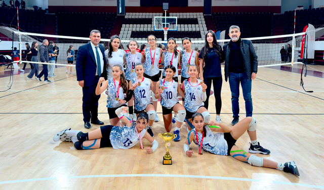 Elazığ Belediyespor, Her Kulvarda Başarıya Koşuyor