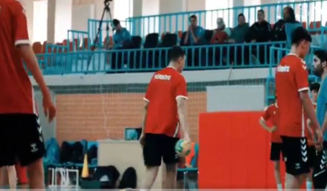 Elazığlı Hentbolcu Milli Takımdan Gurur Mesajı Gönderdi