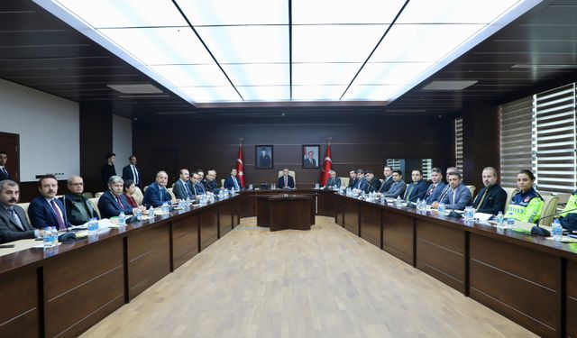 Valilikte Kış Trafiği İçin Önlemler Masaya Yatırıldı