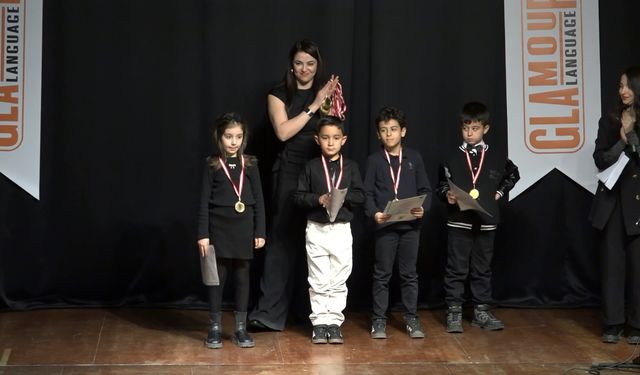 Elazığ’da Cambridge Sınavlarını Başarıyla Geçen Öğrenciler Sertifikalarını Aldı