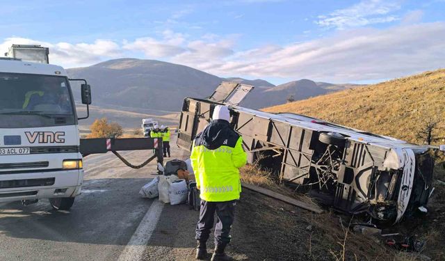 Afyonkarahisar’da Elazığ Otobüsü Devrildi: Hayatını Kaybedenlerin Kimlikleri Netleşti