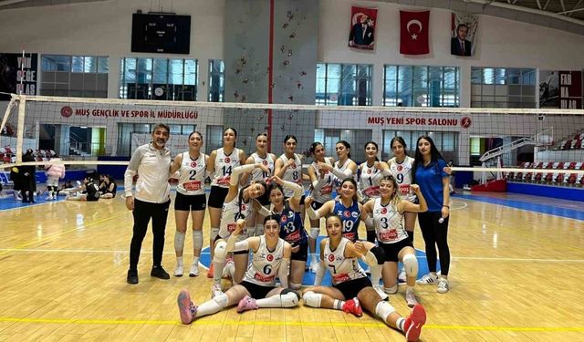 Elazığ Belediyespor  Kadın Voleybol Takımı, Deplasmandan Galibiyetle  Ayrıldı