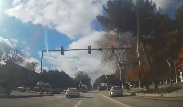 Elazığ’da Hatalı Şerit Değiştirme Kazaya Neden Oldu