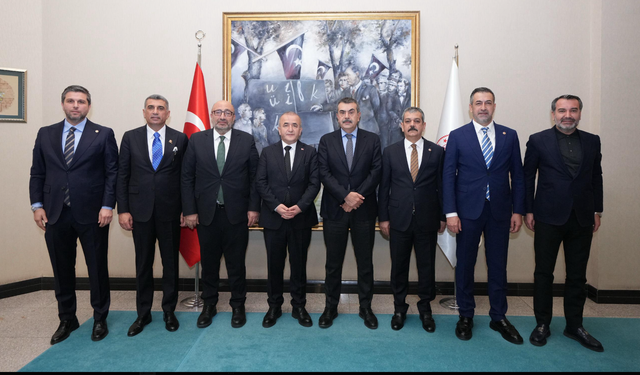 Elazığ Heyetinden Bakan Tekin’e Ziyaret: Eğitim Yatırımları Masaya Yatırıldı