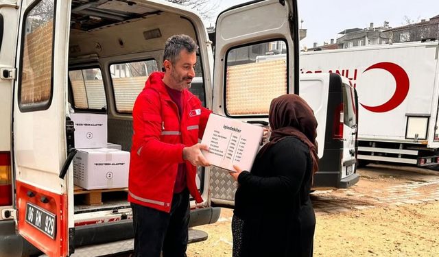 Türk Kızılay Elazığ Şubesi, İhtiyaç Sahibi Ailelere Destek Çalışmalarını Sürdürüyor
