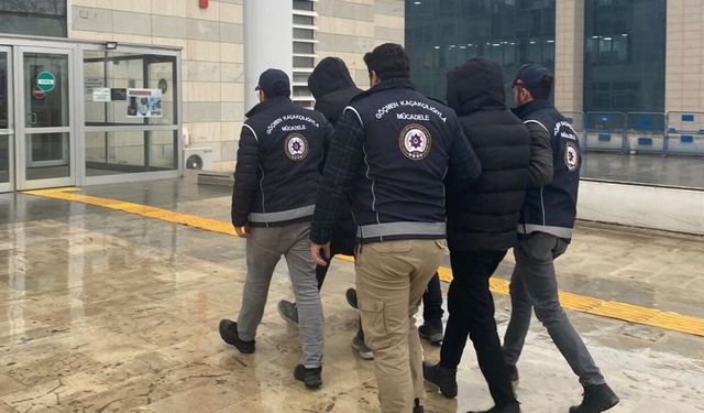 Elazığ’da Göçmen Kaçakçılığı Operasyonu: 16 Düzensiz Göçmen Yakalandı, 2 Şüpheli Tutuklandı