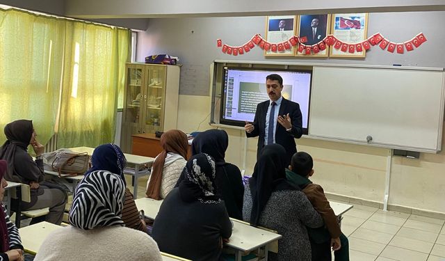 Arıcak’ta Çevre Bilincini Güçlendirecek “Yeşil Vatan” Kursu Başladı