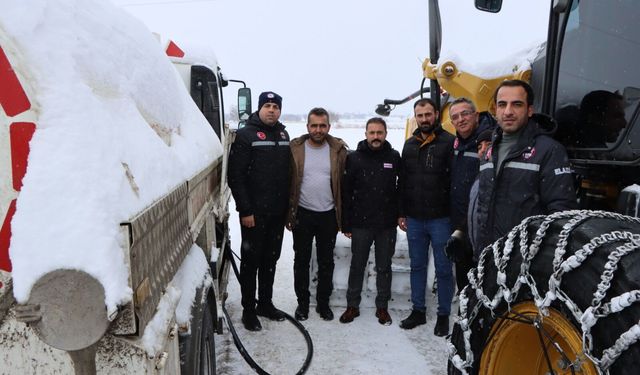 Cemil Yatkın Karla Mücadele Çalışmalarını Sahada Denetledi