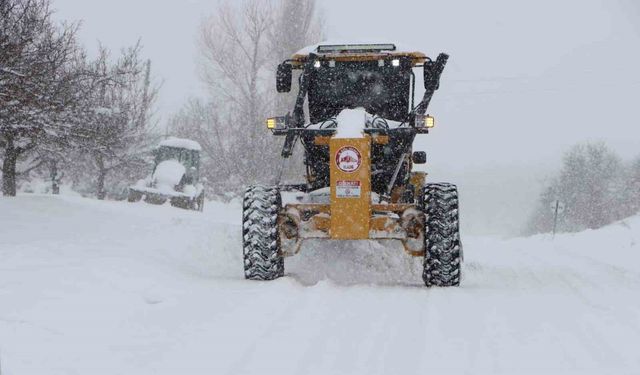 Elazığ'da 259 Köy Yolunda Çalışmalar Sürüyor
