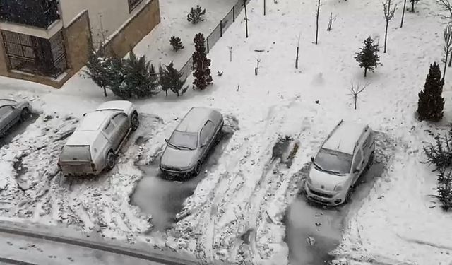 Elazığ'da Kar Yağışı Aralıklarla Sürüyor