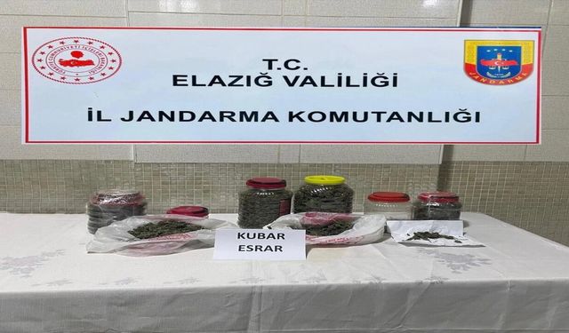 Palu’da Uyuşturucuya Geçit Yok: 5 Kiloya Yakın Esrar Ele Geçirildi