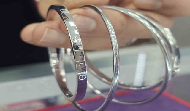 Fiyatlardaki Artışlar, Yatırım Ve Düğün Takılarını Değiştirdi: Altın Bileziklerin Yerini Gümüş Bilezikler Alıyor