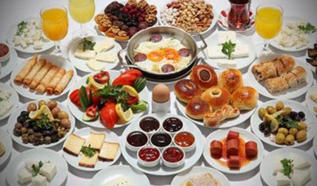 Uzmanından Ramazan Tavsiyeleri: "Sahuru Atlamayın, İftarı Kademeli Yapın"