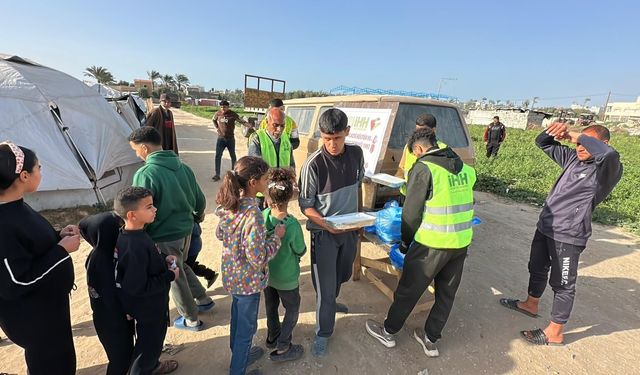İstanbul Elazığ Kültür ve Yardımlaşma Derneği’nden Gazze’de İftar Desteği