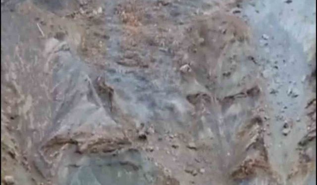 Elazığ'da heyelan anı kamerada