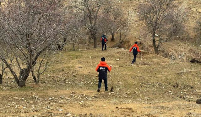 Kayıp Yaşlı Adam 51 Kişilik Ekiple Aranıyor