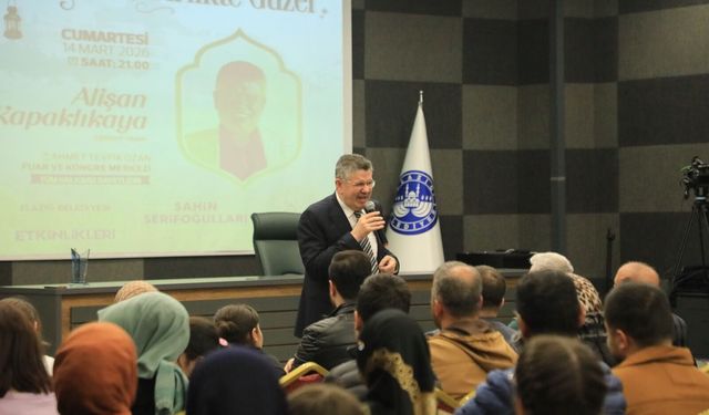 Eğitimci-Yazar Alişan Kapaklıkaya’ya Yoğun İlgi