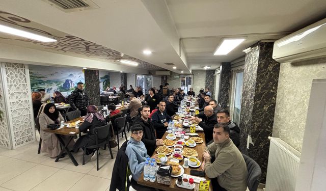 Burdur’da Elazığlılar İftar Sofrasında Bir Araya Geldi