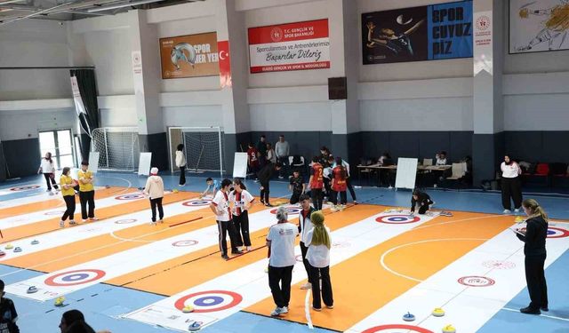 Elazığ, Floor Curling Gençler Grup Müsabakalarına Ev Sahipliği Yaptı