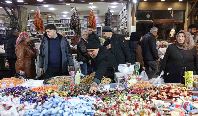 Elazığ'da Bayram Şekerleri Tezgahlardaki Yerini Aldı