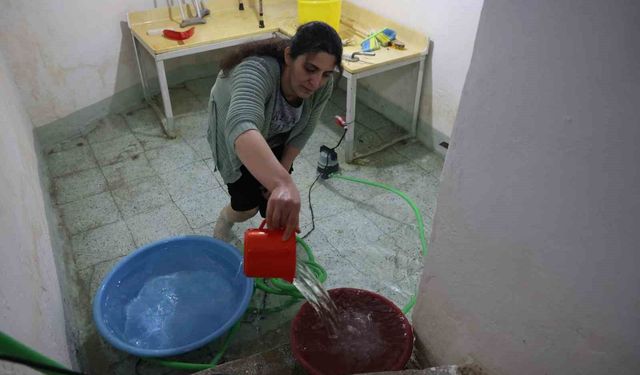 Yeraltı Kaynakları Dolunca Sular, Evlerin Altından Çıkmaya Başladı: 40 Evin Bodrumunu Su Bastı