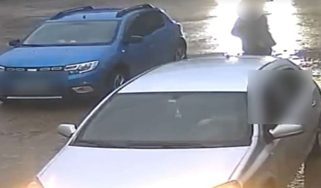 Aracın Altında Kalmaktan Son Anda Kurtuldu