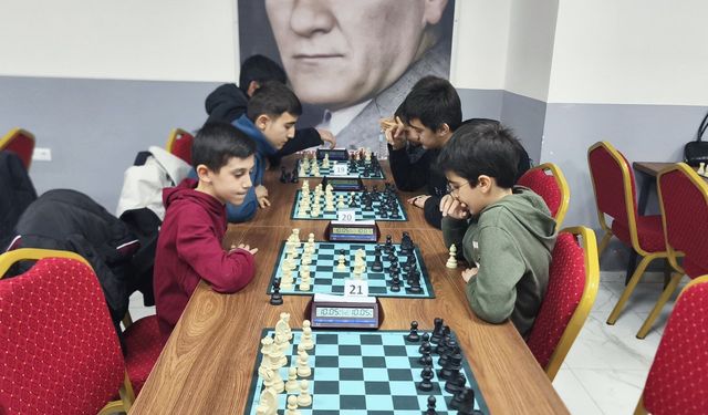 “Gençler Satrançla Sağlıklı Yaşamı Kutladı”