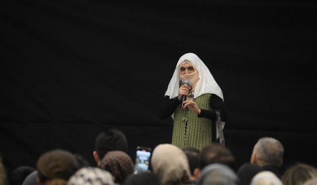 Elazığ Belediyesi Ramazan Etkinliklerinde, “Fazilet Teyze” İsimli Gösteri Sahne Aldı