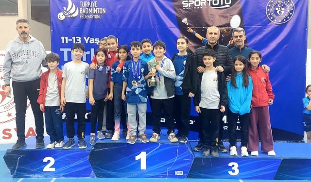 Elazığlı Badmintonculardan Türkiye Derecesi