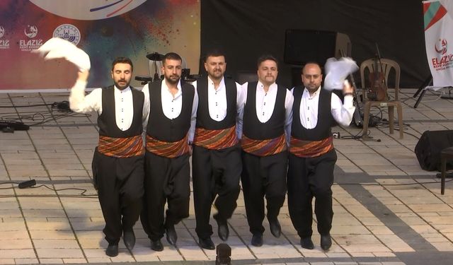 Gençlik Festivali’nde Renkli Görüntüler