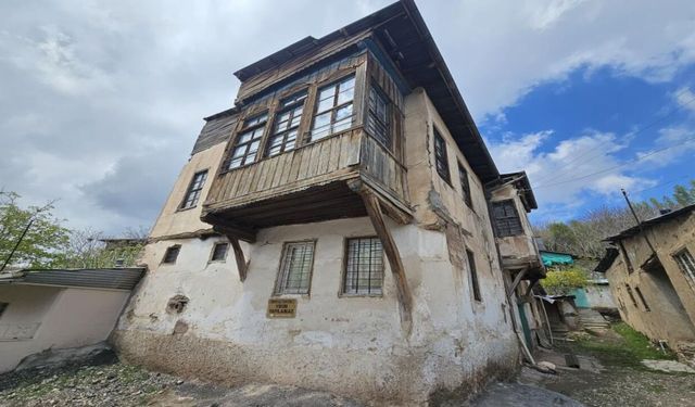 Elazığ'da 450 yıllık Konak Geçmişin İzlerini Taşıyor