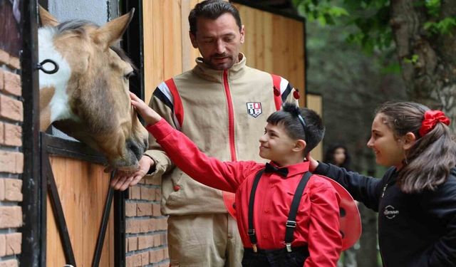 Akademisyenler ve Özel Çocuklar At Terapisi Etkinliğinde Bir Araya Geldi