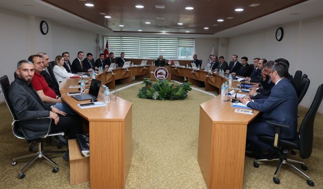 Vali Hatipoğlu Başkanlığında KÖYDES Tahsisat Komisyonu Toplandı