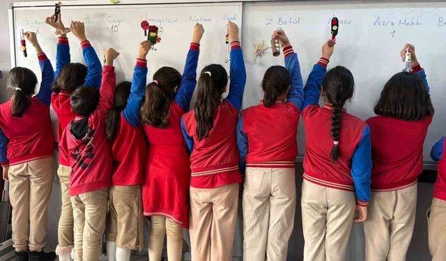 Elazığ'da uluslararası 'On the Road Safely and Smiling' Projesi başladı