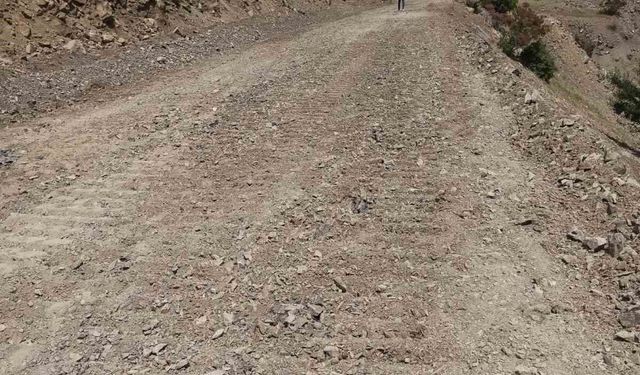 Gökdere-Beyhan sahil yolunda çalışmalar başladı