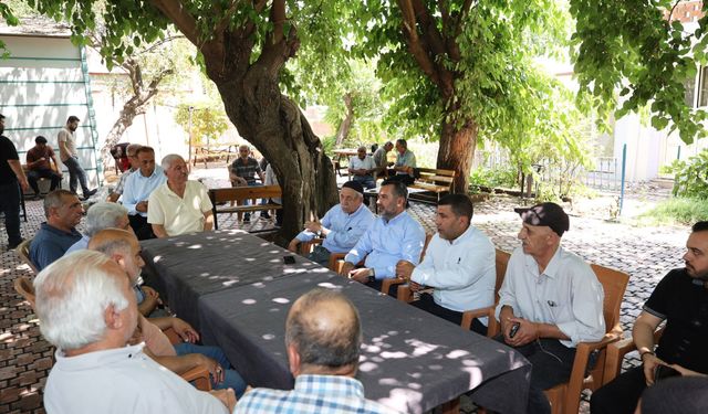 Şerifoğulları Cuma Namazının Ardından Esnafı Ziyaret Etti