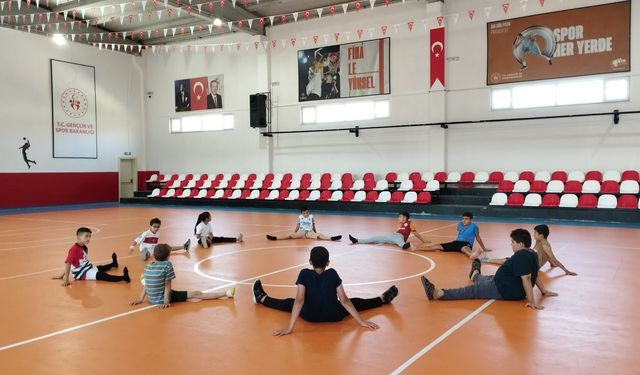 Elazığ’da Yaz Spor Okullarıyla Sahalar Gençlerle Doluyor