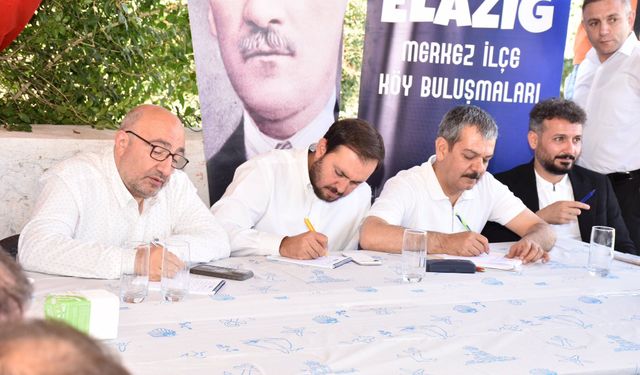 AK Parti Heyeti Alaca Köyü’nde 32 Muhtarla Bir Araya Geldi